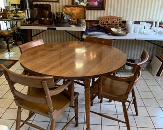 #61	Willet Wood Round Table (has lainate top)  w/2 captains Chairs & 2 regular Chairs - 47-71x30	 $130.00 