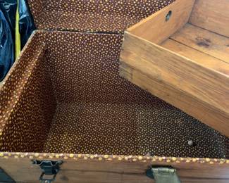 #200	vintage wood trunk with tray 30x18x21	 $125.00 