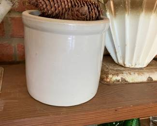 #202	crock 7.5x7	 $25.00 