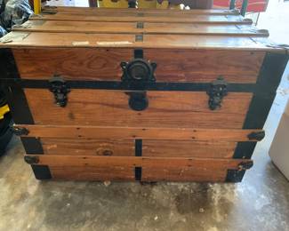 #200	vintage wood trunk with tray 30x18x21	 $125.00 