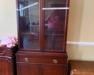 #6	Drexel Wood China Cabinet w/1 drawer & 2 doors & 2Glass doors & 3 Wood Shelves - (2 pc) - 36x17x72	 $275.00 