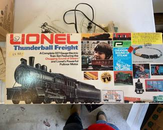 #193	Lionel thunder boall freight train as is pieces	 $50.00 