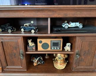 Small tv cabinet 