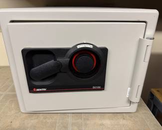 Small safe 