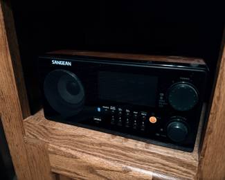 Sangean radio 