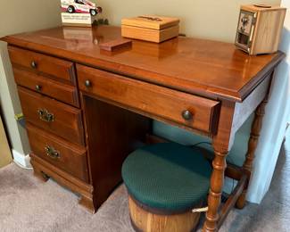 Small desk 