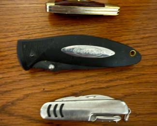 Pocket knives 