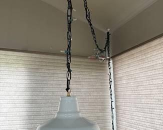 Hanging ceramic light 