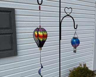 Garden hanger and decor 