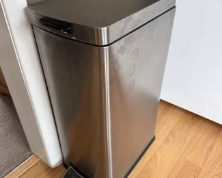 Stainless waste can 