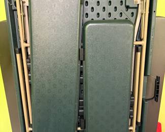 Folding camp table 