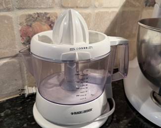 Black & Decker 32oz Citrus Juicer
