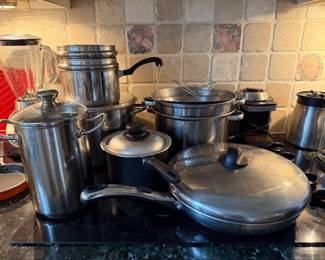 Stainless steel cookware