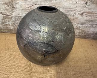 Funky round vase