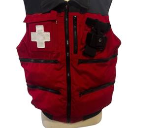 Nice First Aid Ski vest with filled pockets