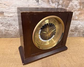 Old world clock non working