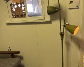 Cool vintage floor lamp rusty but ready for restoration