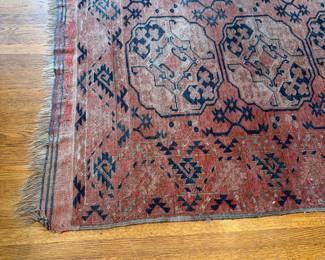 $1200. Antique Persian Rug 8'6" x 10'5".  