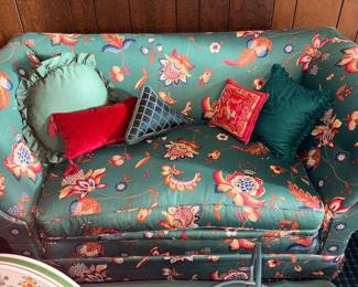 Vtg Green Floral Love Seat!
