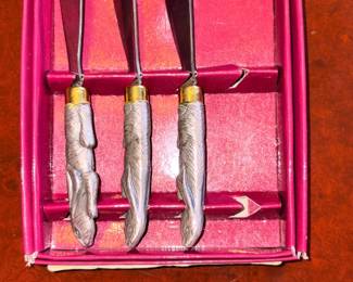 Arthur Court Bunny Spreaders!