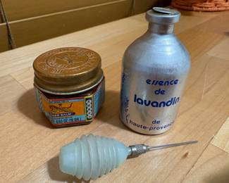 Vtg. Tiger Balm Analgesic Balm 0.63 oz Singapore Jar &  Vtg. essence de lavendin de huate-provence Aluminum Bottle 04210 Valensole 