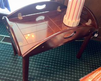 Butler’s Serving Tray Table!