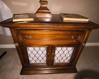 Henredon Walnut w/French Wire Mesh Night Stand!