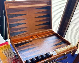 Vtg Backgammon Game in Case!
