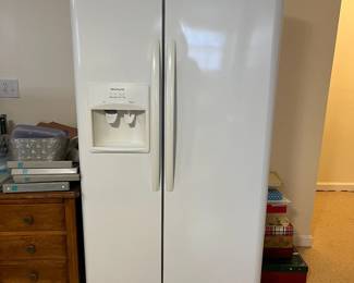 Fridgidaire Refridgerator 
