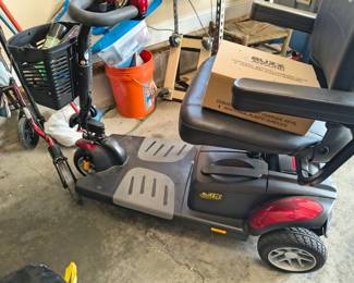 More pictures of the mobility scooter