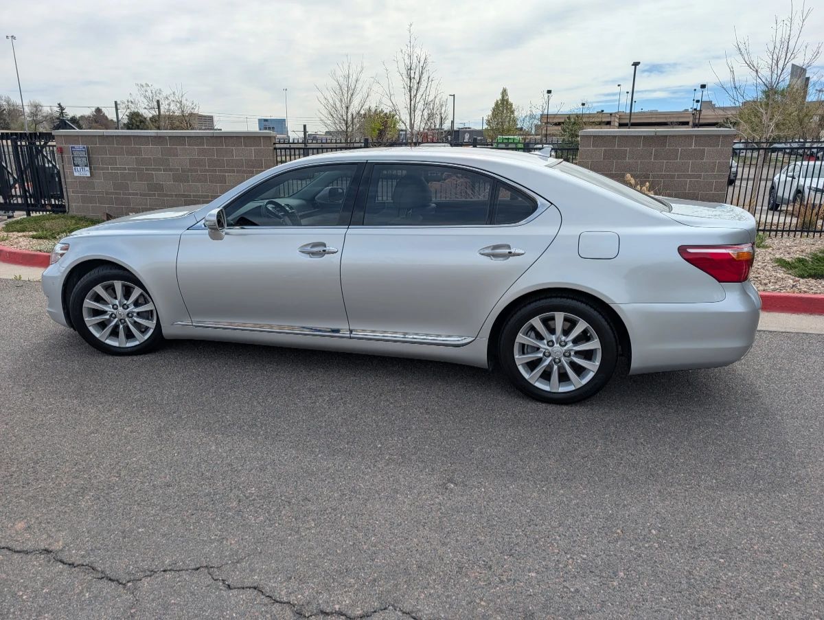 2011 Lexus 460L 36k miles