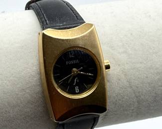 Lot #4 Vintage Fossil Quartz Wristwatch β Gold Tone Curved Case, Black Dial Designer Watch, Classic Fossil Timepiece