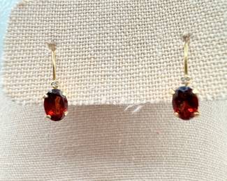 Lot #37 Vintage Garnet Stud Earrings β Deep Red Garnet Gemstone Earrings in Gold Setting, Estate Birthstone Jewelry