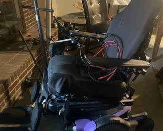 Pre-sale Mobilitty Chair $3500. Barely used