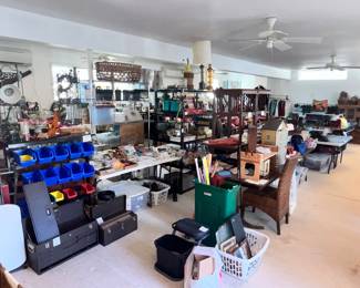 VERY BIG BUILDING - LOADED!!