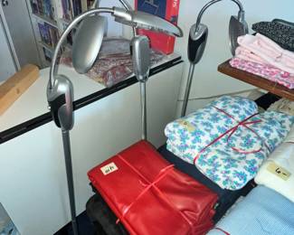 FLEXIBLE NECK FLOOR LAMPS