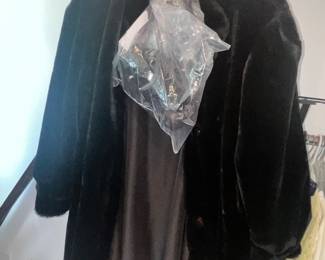 LADIES COAT & 2 MATCHING HATS