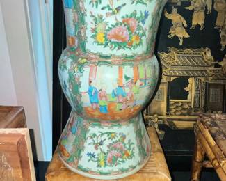 EXQUISITE CHINESE MANDARIN VASE ca. 1850
