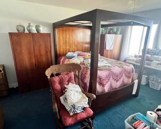 WODERFUL 4-POSTER CANOPY QUEEN BED - FLANKED BY A PAIR OF ARMOIRES