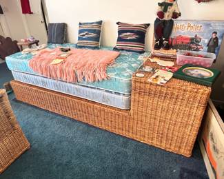 FABULOUS WICKER TWIN BED
