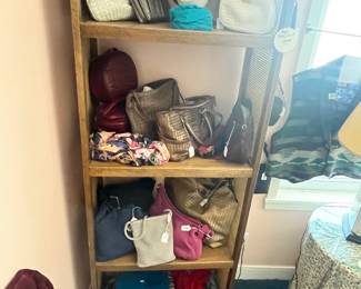 MATCHING SIDE CABINETS TO THE BED