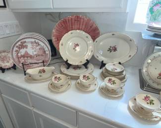 FEDERAL SYRACUSE CHINA "VICTORIA" PATTERN