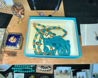 "TREASURES OF TUTANKAMUN" EYE OF RA PECTORAL NECKLACE