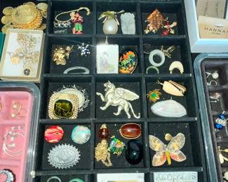 PINS & BROOCHES