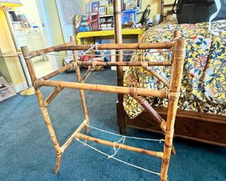 BAMBOO QUILT RACK