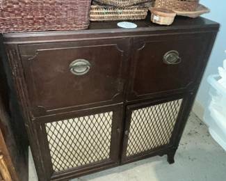 VINTAGE PHONO - NOT COMPLETE