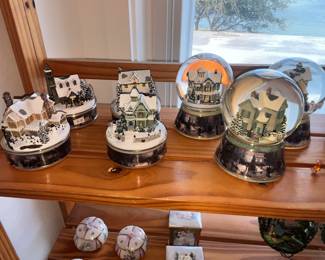 THOMAS KINKAID MUSIC BOXES