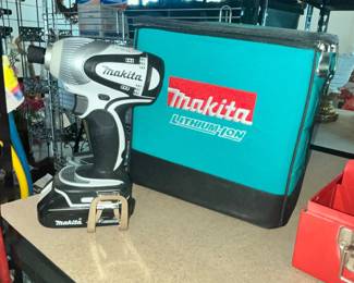 MAKITA CORDLESS IMPACT DRIVER & CASE