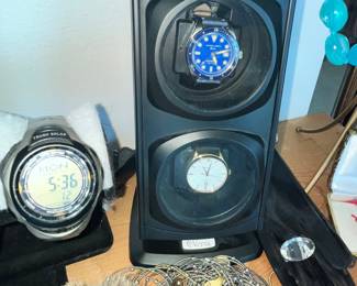 LEFT: CASIO PATHFINDER PAW1200 "TOUGH SOLAR" WATCH