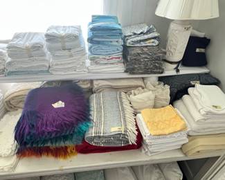 TOWELS AND THROWS